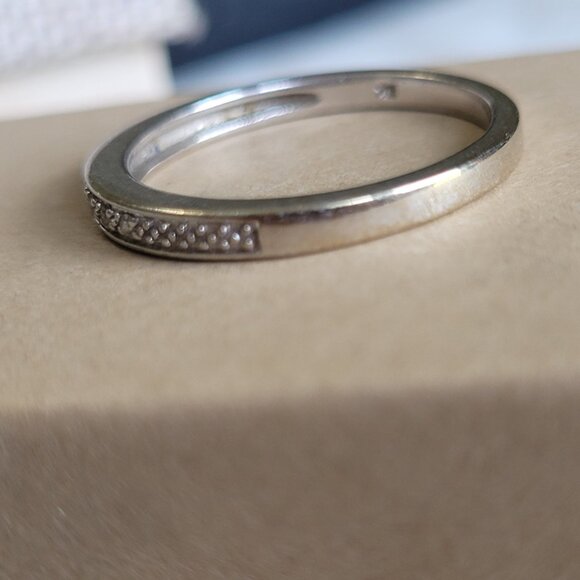 Diamond White Gold Wedding Band 10k Keepsake - Picture 11 of 16